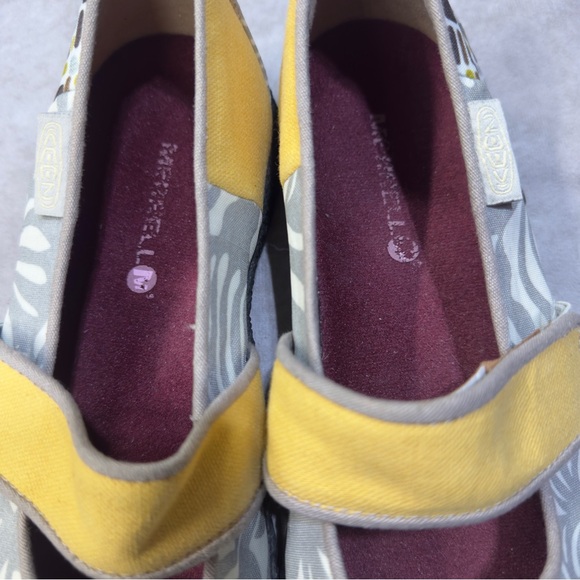 Keen Women's Size 9 Harvest Mimosa Grey White Brown Yellow Mary Jane Shoes - Picture 6 of 6